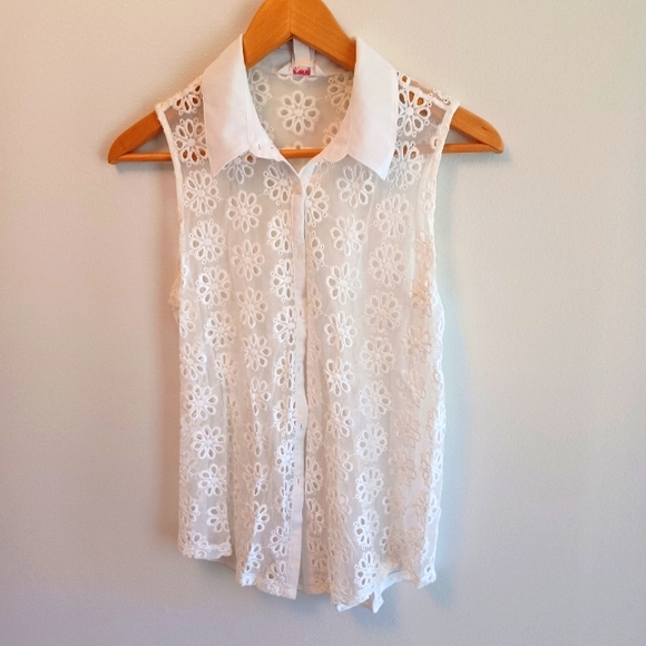 Candie's - Picture 1 of 2